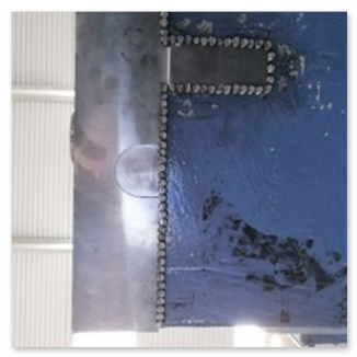 Gerissener Befestigungsflansch